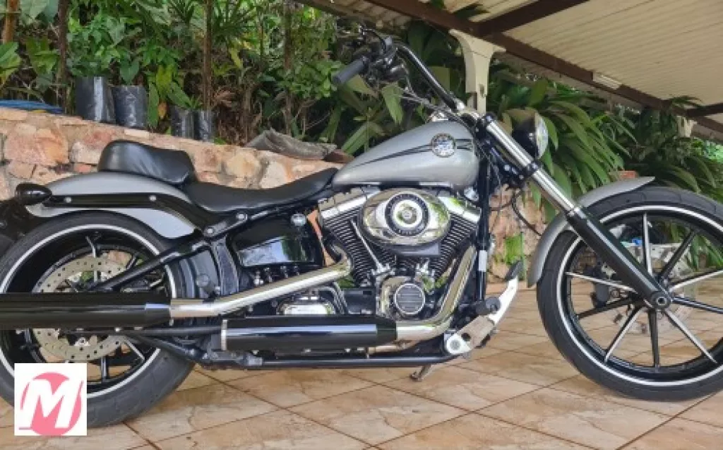 Imagens anúncio Harley-Davidson Softail Breakout